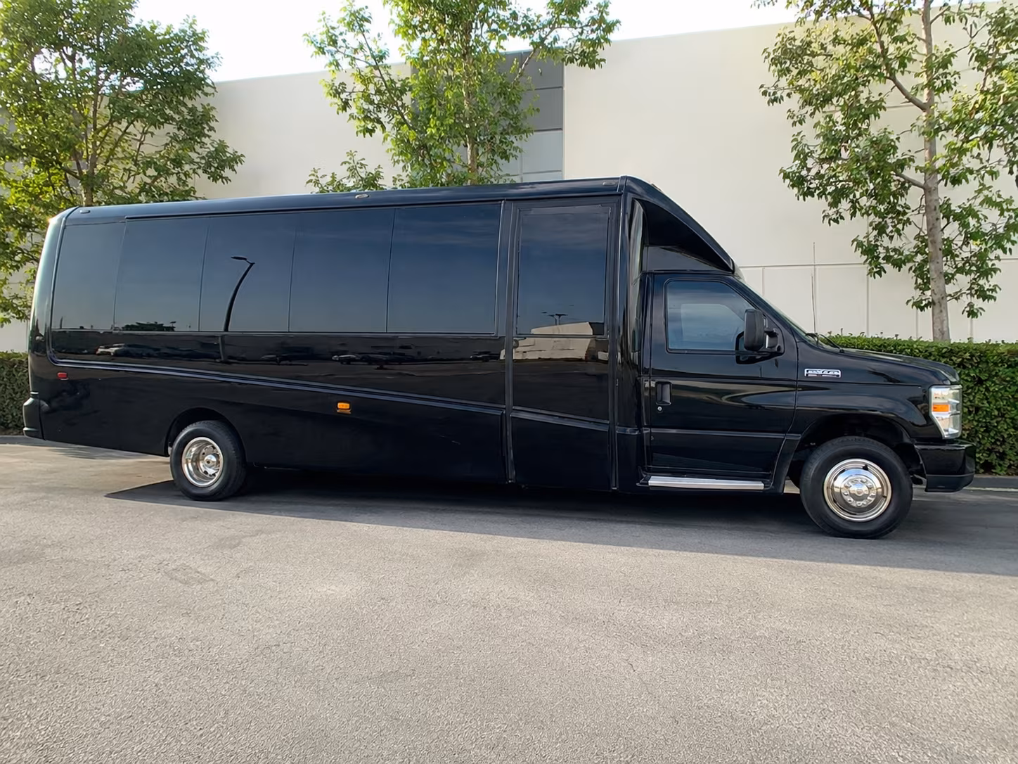 charter buses to usana amphitheatre shows and summer concerts