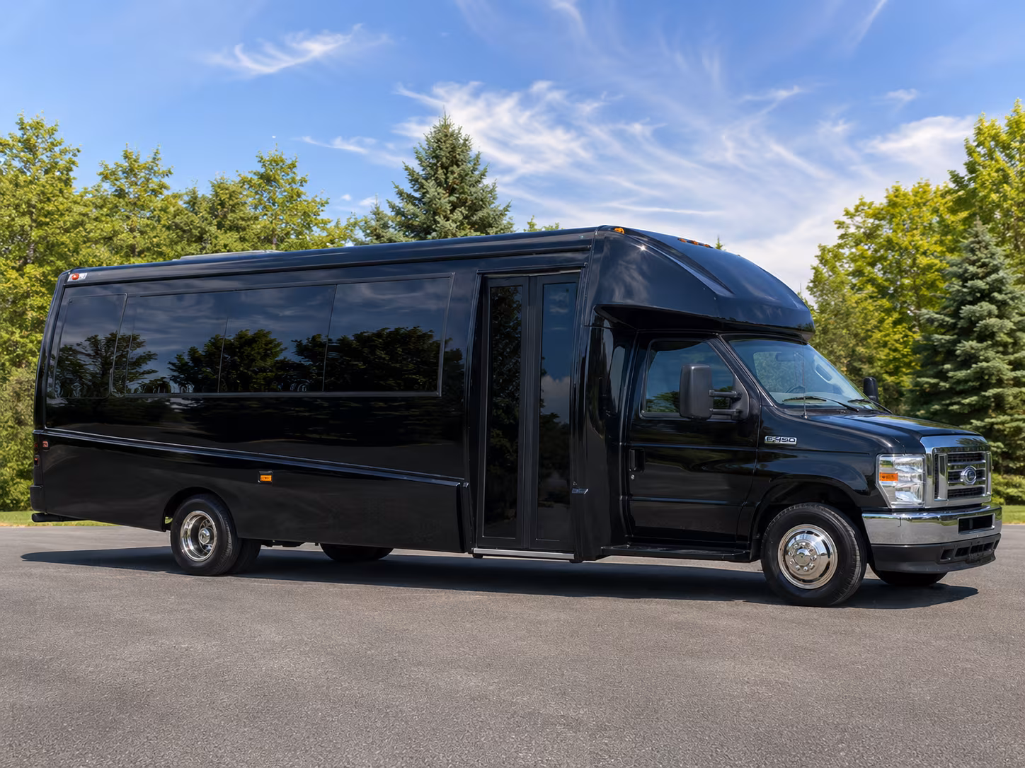minibuses for discovery gateway and downtown salt lake field trips